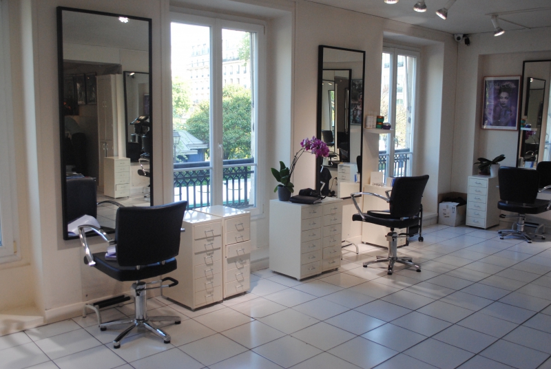 coiffure-VILLECROZE-min_floor-home-office-property-living-room-room-781228-pxhere.com